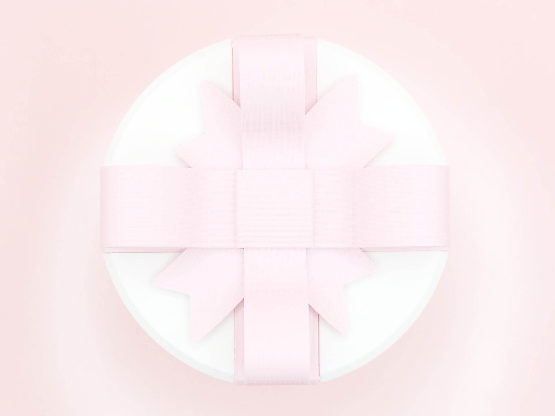 Funny 3D Annoying Gift Box with Bowknot – Creative Valentine’s Day & New Year Novelty Gift - Image 4